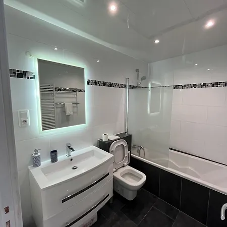 Flambant Neuf, Calme & Balcon