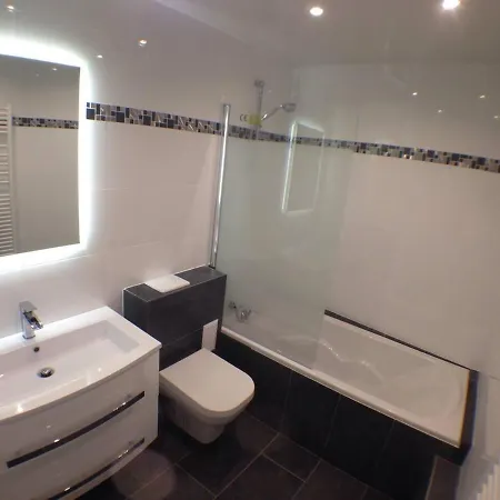 Flambant Neuf, Calme & Balcon