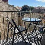 Flambant Neuf, Calme & Balcon Apartment *