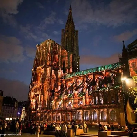 Flambant Neuf, Calme & Balcon *